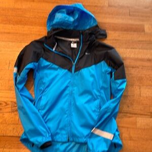 Nike Médium black and blue windbreaker jacket